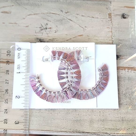 KENDRA SCOTT EVIE BRIGHT SILVER HOOP EARRING PURPLE - Picture 3 of 4